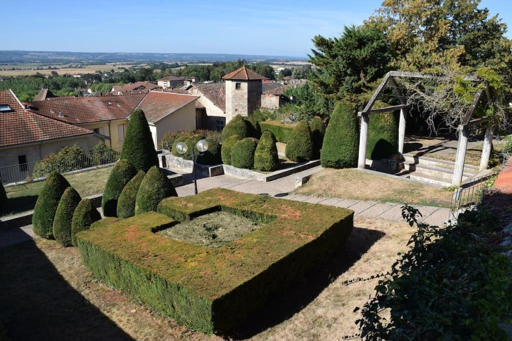 Gite Des Remparts Reservation Par Telephone Laissez Vos Coordonnees La Cote-Saint-Andre Екстериор снимка